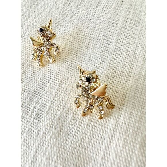 Cute Unicorn rhinestone stud earrings - Picture 2 of 2